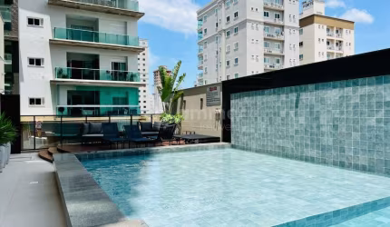 Apartamento Itapema meia praia 4 suítes vista mar