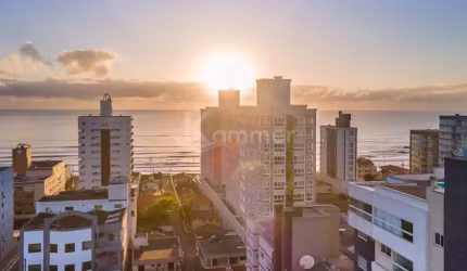 Apartamento com 3 suítes a venda em Gravatá em prédio frente mar