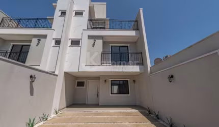 Casa a venda em Penha, Bairro Armação: 3 Quartos, 3 Suítes, 2 Salas, 3 Vagas de Garagem, 200m² de Área.
