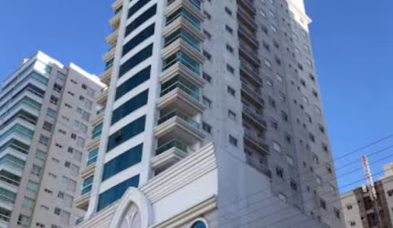 Apartamento com 4 suítes a venda em Meia Praia, vista mar