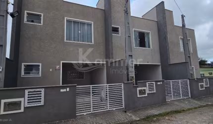 Imperdível Casa à Venda em Penha-SC, Bairro Armação: 2 Quartos, 2 Suítes, 1 Sala, 3 Banheiros, 1 Vaga de Garagem, 94m².