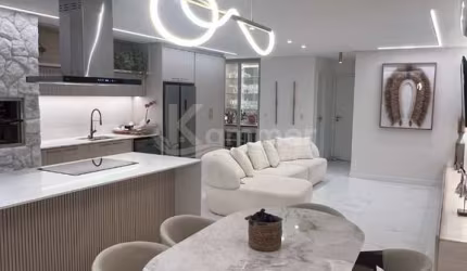 Apartamento 3 suítes mobiliado em condomínio frente mar em Balneário Piçarras