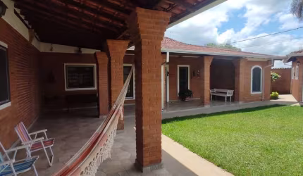 Chácara cercadinho Alambari