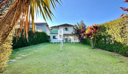 CASA DUPLEX À VENDA NA CIDADE DE TERESÓPOLIS RJ