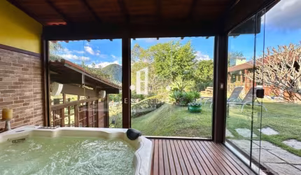 CASA À VENDA EM TERESÓPOLIS RJ
