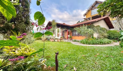 CASA À VENDA EM TERESÓPOLIS RJ