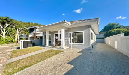 CASA À VENDA EM TERESÓPOLIS RJ