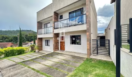 Casa em Condomínio de à Venda em Teresópolis-RJ, Bairro Iucas: 2 Quartos, 2 Suítes, 3 Banheiros, 117,30 m², 1 Vaga.