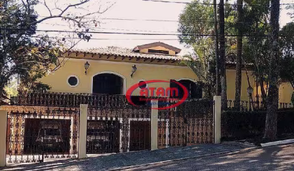 RESIDÊNCIA DE ALTO PADRÃO NO BROOKLIN-5 DORM. 3 SUITES-570 M² ÁREA CONSTRUÍDA - 890 M² ÁREA TERRENO