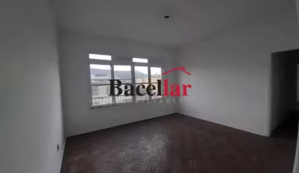 Apartamento com 2 quartos para alugar na Rua Itamarati, Cascadura, Rio de Janeiro, 89 m2 por R$ 1.000