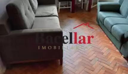 Apartamento com 2 quartos à venda na Avenida Maracanã, Tijuca, Rio de Janeiro, 56 m2 por R$ 210.000