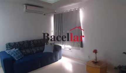 Apartamento com 2 quartos à venda na Rua Conselheiro Ferraz, Lins de Vasconcelos, Rio de Janeiro, 54 m2 por R$ 200.000