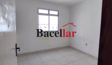 Casa com 13 quartos à venda na Rua Pereira de Figueiredo, Oswaldo Cruz, Rio de Janeiro, 400 m2 por R$ 750.000