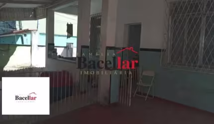 Casa com 3 quartos à venda na Rua das Azaléas, Vila Valqueire, Rio de Janeiro, 200 m2 por R$ 820.000