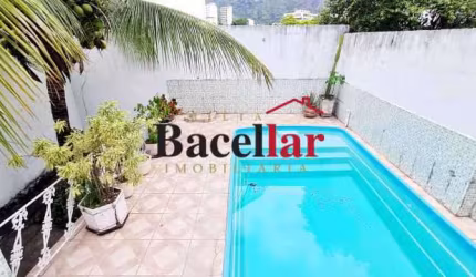 Casa com 4 quartos à venda na Rua Henrique Morize, Grajaú, Rio de Janeiro, 207 m2 por R$ 799.000
