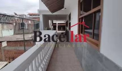 Casa com 8 quartos à venda na Rua Cassiopéia, Taquara, Rio de Janeiro, 194 m2 por R$ 550.000