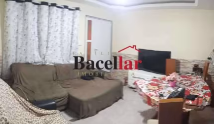 Casa em condomínio fechado com 3 quartos à venda na Rua Quiririm, Vila Valqueire, Rio de Janeiro, 112 m2 por R$ 280.000