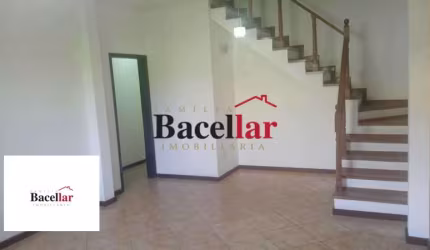 Casa em condomínio fechado com 4 quartos à venda na Rua Pinto Teles, Campinho, Rio de Janeiro, 224 m2 por R$ 480.000