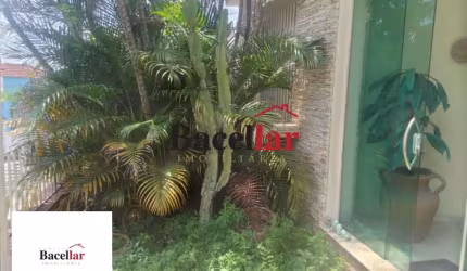 Casa em condomínio fechado com 4 quartos à venda na Rua Nazario, São Francisco Xavier, Rio de Janeiro, 300 m2 por R$ 500.000