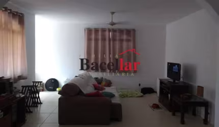 Casa com 5 quartos à venda na Rua Cristóvão Penha, Piedade, Rio de Janeiro, 270 m2 por R$ 380.000