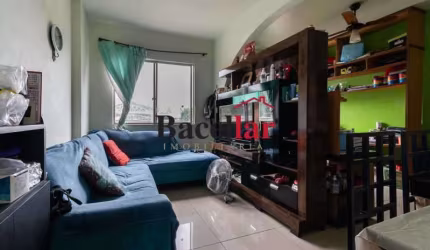 Apartamento com 3 quartos à venda na Rua Conselheiro Agostinho, Todos os Santos, Rio de Janeiro, 71 m2 por R$ 300.000