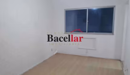 Apartamento com 2 quartos à venda na Rua Lins de Vasconcelos, Lins de Vasconcelos, Rio de Janeiro, 51 m2 por R$ 188.000