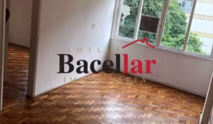Apartamento com 2 quartos à venda na Rua Visconde de Santa Isabel, Vila Isabel, Rio de Janeiro, 64 m2 por R$ 235.000
