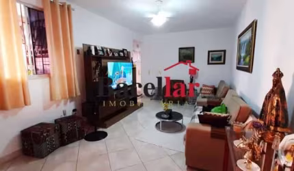 Apartamento com 3 quartos à venda na Rua Moreira, Abolição, Rio de Janeiro, 71 m2 por R$ 330.000