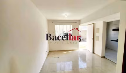 Casa com 2 quartos à venda na Rua Franco Vaz, Quintino Bocaiúva, Rio de Janeiro, 57 m2 por R$ 159.999