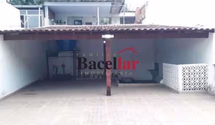 Casa com 2 quartos à venda na Rua Doutor Bulhões, Engenho de Dentro, Rio de Janeiro, 178 m2 por R$ 429.999