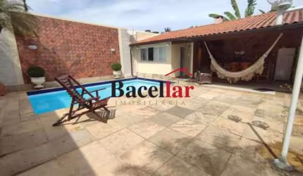 Casa em condomínio fechado com 4 quartos à venda na Estrada do Rio Grande, Taquara, Rio de Janeiro, 250 m2 por R$ 1.320.000