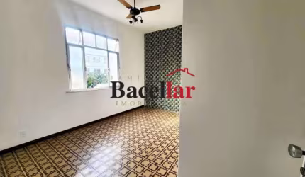 Apartamento com 2 quartos à venda na Rua Padre Ildefonso Penalba, Méier, Rio de Janeiro, 70 m2 por R$ 240.000