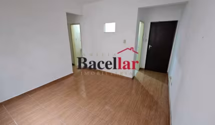 Apartamento com 2 quartos à venda na Rua Ajuratuba, Méier, Rio de Janeiro, 50 m2 por R$ 180.000