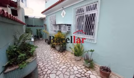 Casa com 2 quartos à venda na Rua Montevidéu, Penha, Rio de Janeiro, 60 m2 por R$ 270.000