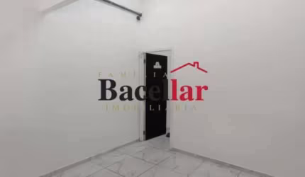 Ponto comercial à venda na Avenida Dom Hélder Câmara, Abolição, Rio de Janeiro, 61 m2 por R$ 300.000