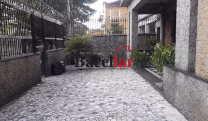Casa em condomínio fechado com 6 quartos à venda na Rua Caimbé, Engenho Novo, Rio de Janeiro, 389 m2 por R$ 698.000