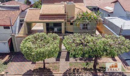 Casa com 3 dormitórios à venda, 205 m² por R$ 500.000,00 - Centro - Navirai/MS