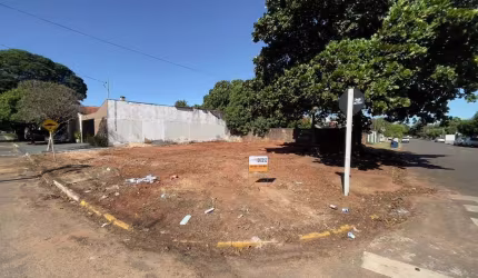 Terreno à venda, 225 m² por R$ 225.000 - Centro - Navirai/MS