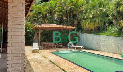 Casa com 6 dormitórios à venda, 841 m² por R$ 2.000.000,00 - Jardim Maria Trindade - São Roque/SP