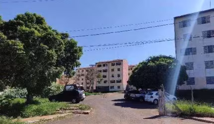 Apartamento com 2 dormitórios à venda, 45 m² por R$ 55.880,03 - Conjunto Habitacional Paulo Lúcio Nogueira - Marília/SP