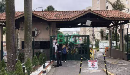 Apartamento com 1 dormitório à venda, 48 m² por R$ 108.000 - Jardim São Miguel - Ferraz de Vasconcelos/SP