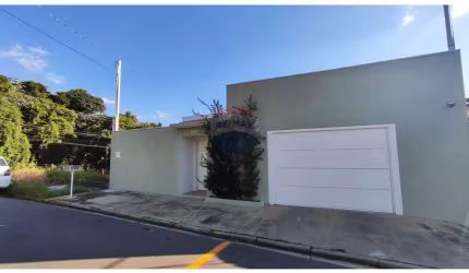 Casa a venda jd Sevilha com 3 dormitórios