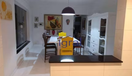 Sobrado com 4 dormitórios à venda, 264 m² por R$ 2.100.000,00 - Vila Guarani - São Paulo/SP