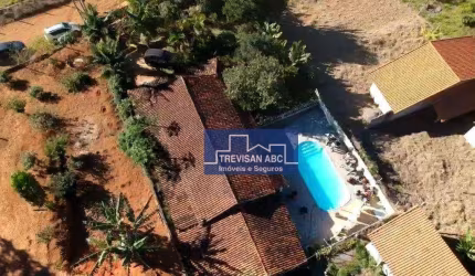 Chacara à venda em Rio do Una de Baixo/Ibiuna - 3 dorms, 1 suíte, piscina e 4 vagas; 2000m²