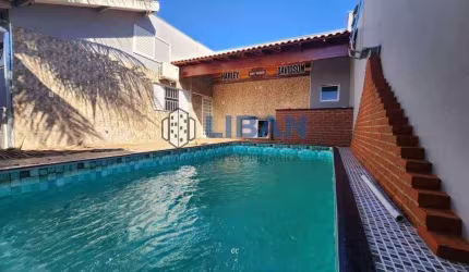 LINDA CASA COM SUITE E PISCINA