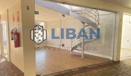 LOJA EM GALERIA COM MEZANINO