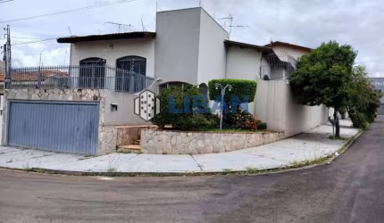 ALUGA-SE LINDA RESIDÊNCIA JD. PANORAMA