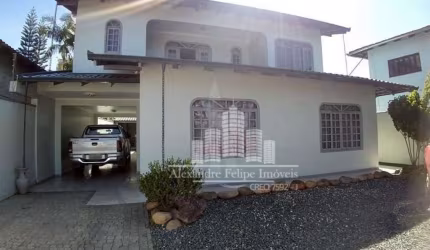 Casa com 3 quartos à venda na Rua João da Costa Júnior, 120, Boehmerwald, Joinville por R$ 1.200.000