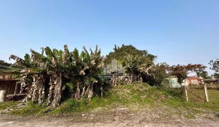 Terreno à venda na Loteamento Tamboretes, Praia do Ervino, São Francisco do Sul por R$ 155.000