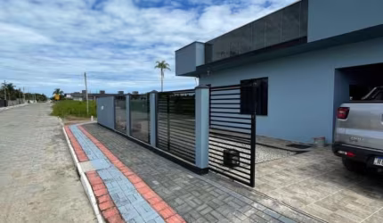 Casa com 3 quartos à venda na Avenida Claudiomiro Vizoto, 779, Praia do Ervino, São Francisco do Sul, 66 m2 por R$ 450.000